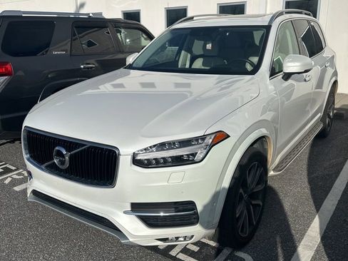 Used 2019 Volvo XC90 T6 Momentum w/ Advanced Package image 2