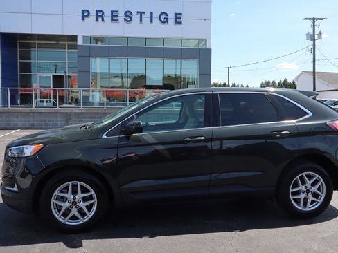 Certified 2024 Ford Edge SEL w/ Cargo Accessory Package AWD/4WD image 4