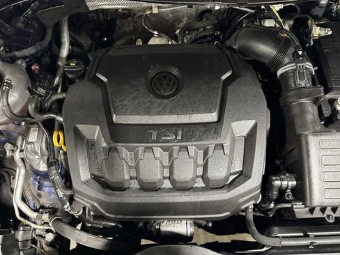 Used 2021 Volkswagen Tiguan SE image 30