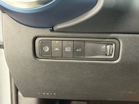 New 2026 Chevrolet Equinox EV LT image 25