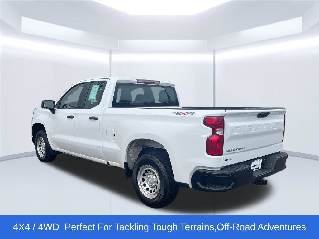 Used 2020 Chevrolet Silverado 1500 W/T w/ Trailering Package AWD/4WD image 3