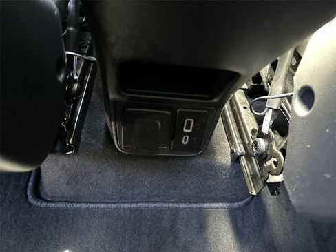 Used 2023 Chevrolet TrailBlazer LT w/ Convenience Package FWD image 20