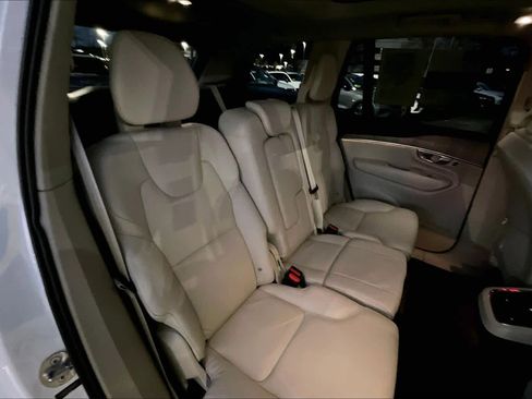 Certified 2024 Volvo XC90 B6 Plus w/ Protection Package Premier image 18