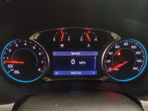 Used 2020 Chevrolet Traverse LT image 23