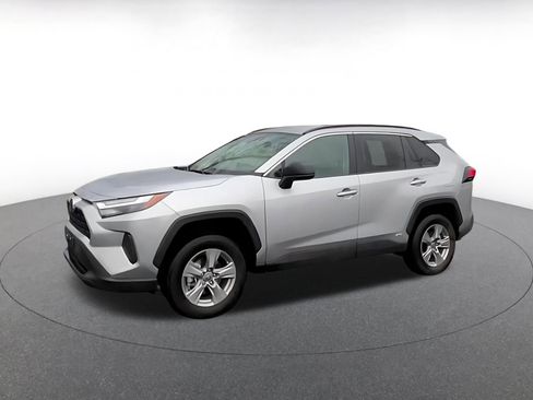 Used 2025 Toyota RAV4 LE image 8