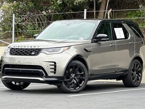 Certified 2024 Land Rover Discovery Dynamic SE image 1