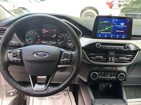 Used 2021 Ford Escape SE w/ SE Sport Appearance Package AWD/4WD image 27
