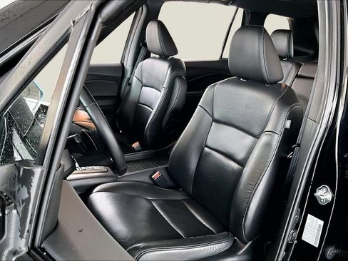 Certified 2023 Honda Passport EX-L image 15