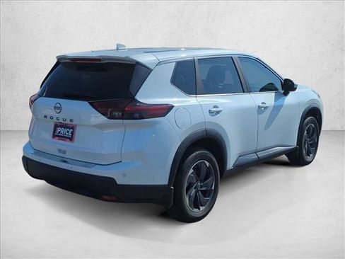 Used 2025 Nissan Rogue SV FWD image 5