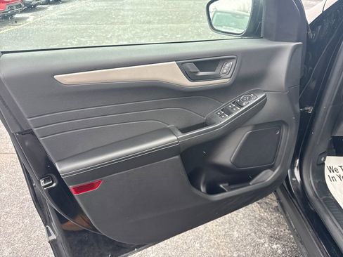 Used 2022 Ford Escape SE w/ Convenience Package image 26