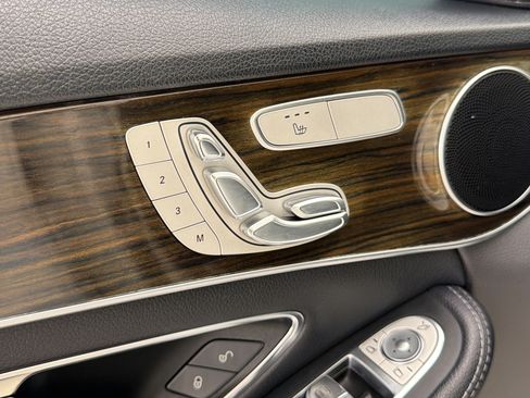 Used 2020 Mercedes-Benz C 300 Sedan image 23