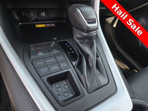 Used 2024 Toyota RAV4 XLE Premium image 19