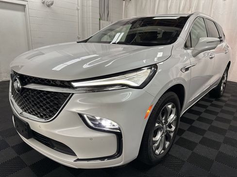Used 2022 Buick Enclave Avenir w/ Avenir Technology Package image 5