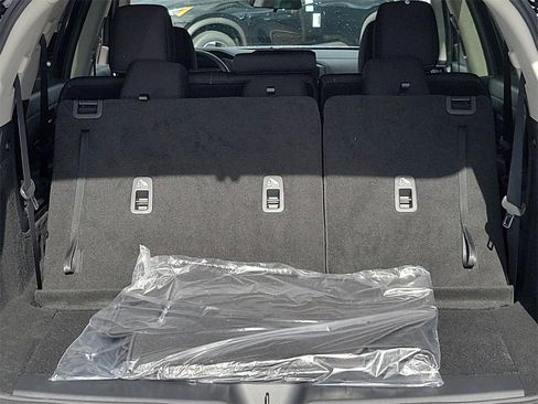 New 2025 Nissan Pathfinder S image 19