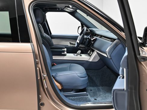 Used 2023 Land Rover Range Rover LWB SV Autobiography image 56