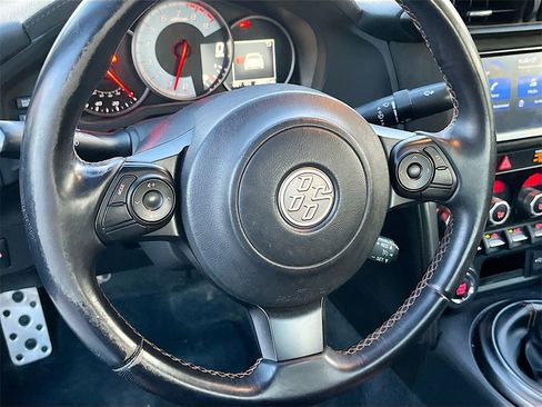 Used 2020 Toyota 86 image 11