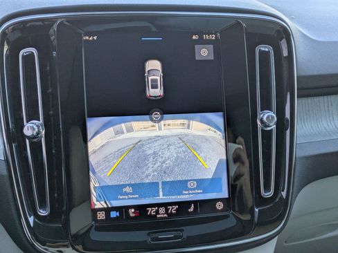 Used 2024 Volvo XC40 B5 Plus w/ Protection Package Premier image 20