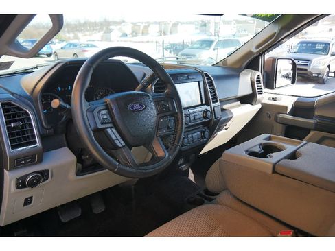 Used 2016 Ford F150 XLT w/ Equipment Group 301A Mid image 11