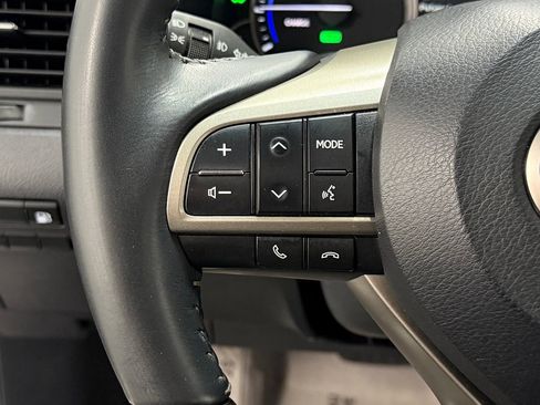Used 2017 Lexus RX 450h AWD w/ Cold Weather Package image 17