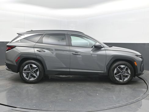 Used 2025 Hyundai Tucson SEL FWD image 8