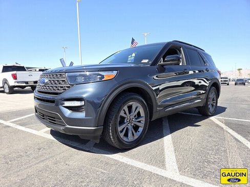 Certified 2023 Ford Explorer XLT w/ Equipment Group 202A AWD/4WD image 3