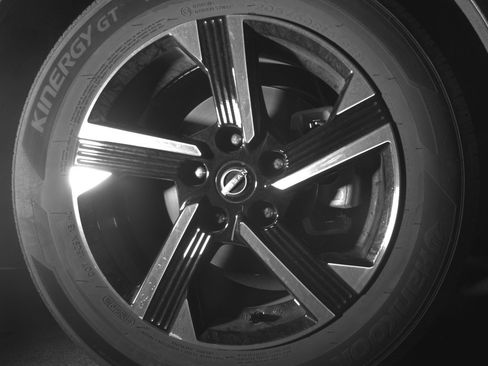 Used 2025 Nissan Sentra SV FWD image 13