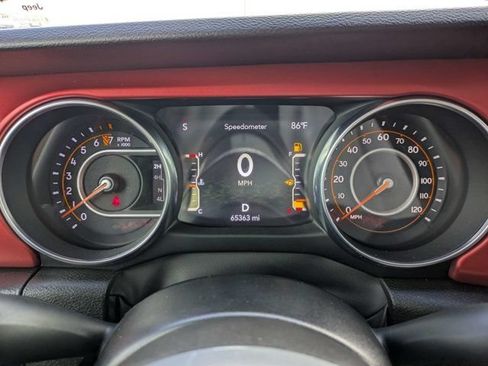 Used 2023 Jeep Gladiator Rubicon w/ Trailer Tow Package AWD/4WD image 28
