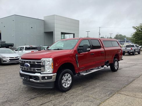 Used 2024 Ford F350 XLT AWD/4WD image 5