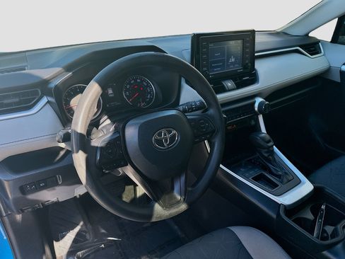Used 2020 Toyota RAV4 XLE image 9