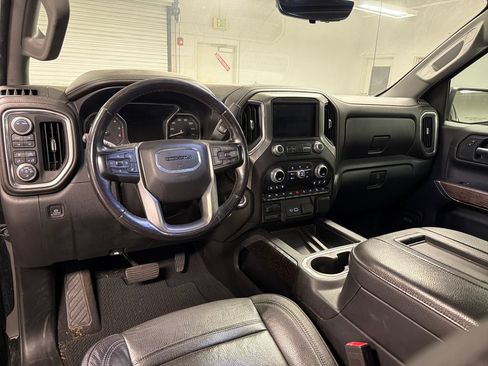 Used 2020 GMC Sierra 1500 Denali w/ Denali Ultimate Package AWD/4WD image 25