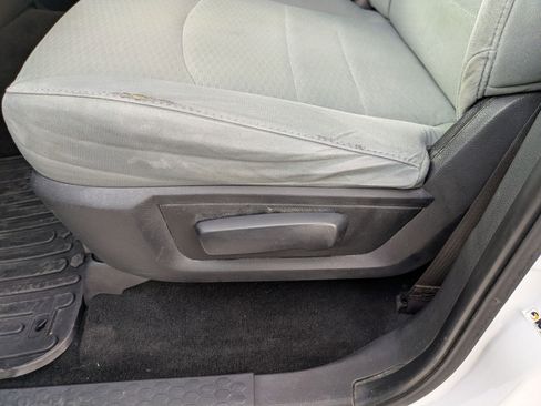 Used 2015 RAM 2500 SLT image 22