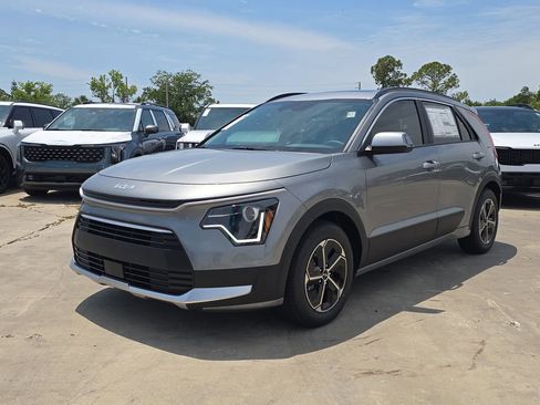 New 2026 Kia Niro EX FWD image 4