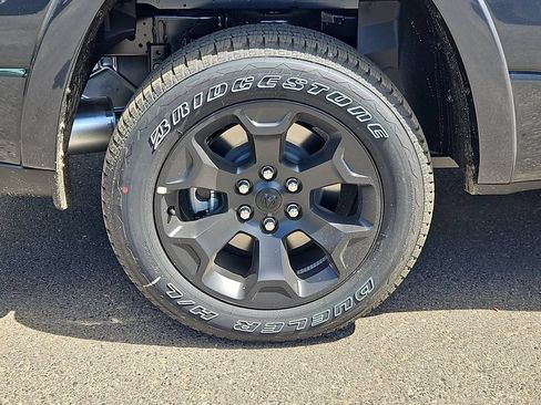 New 2026 RAM 1500 4x4 Crew Cab image 9