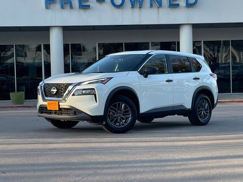 Used 2023 Nissan Rogue S image 1