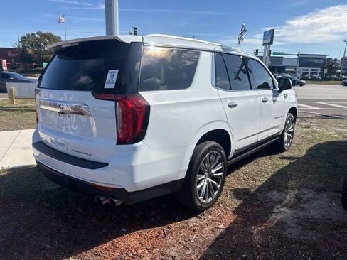 Used 2021 GMC Yukon Denali w/ Denali Premium Package image 2