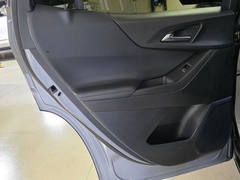 Used 2026 Chevrolet Equinox LT w/ Safety and Technology Package FWD image 13