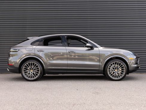 Certified 2023 Porsche Cayenne Coupe AWD/4WD image 8