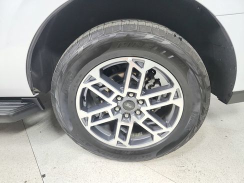 Used 2025 Ford Expedition Active AWD/4WD image 60