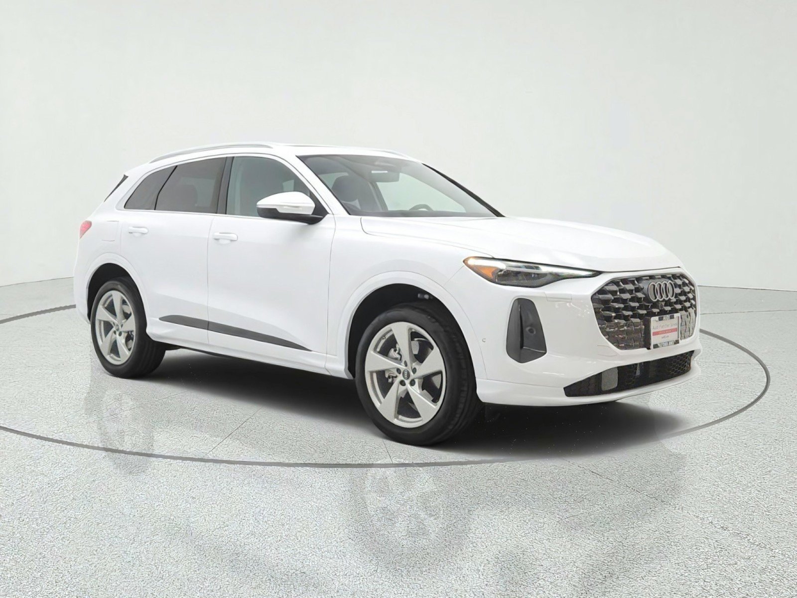 Used 2025 Audi Q5 Premium Plus w/ Premium Plus AWD/4WD image 3