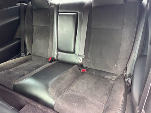 Used 2016 Dodge Challenger R/T Scat Pack w/ Leather Interior Group RWD image 12