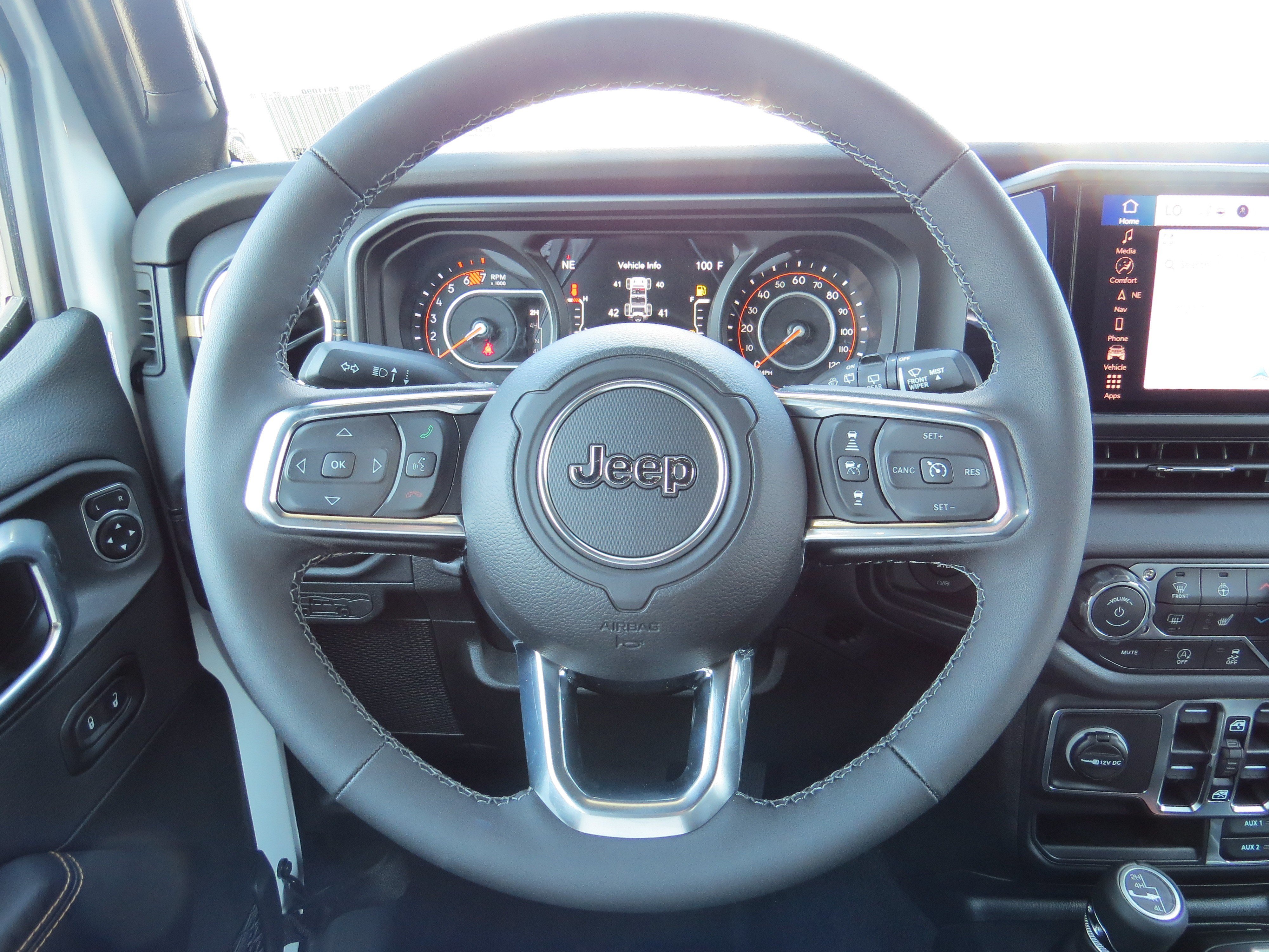 New 2026 Jeep Wrangler Unlimited Sahara AWD/4WD image 18