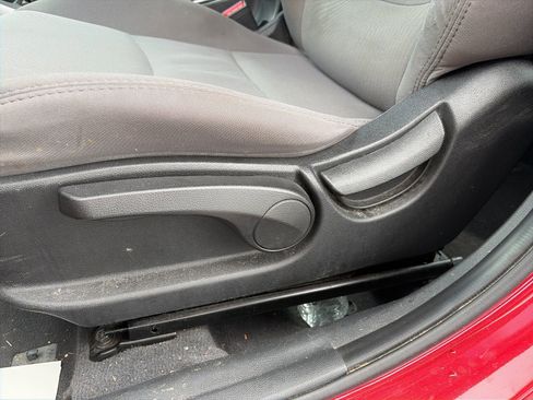 Used 2016 Hyundai Elantra SE image 20