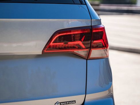 Certified 2023 Volkswagen Taos SE AWD/4WD image 5