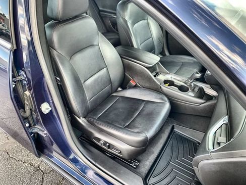 Used 2016 Chevrolet Malibu LT w/ Leather Package FWD image 27