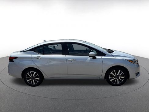 Used 2025 Nissan Versa SV FWD image 15