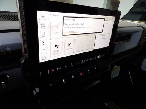 Used 2024 GMC Hummer EV 2X image 10