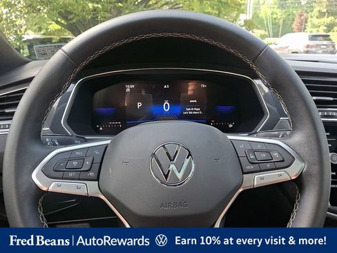 Used 2023 Volkswagen Tiguan SE R-Line FWD image 27