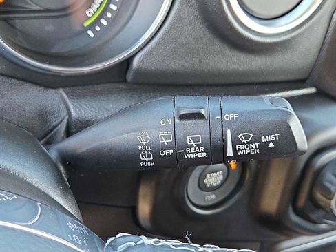 Used 2021 Jeep Wrangler Unlimited Sahara image 27