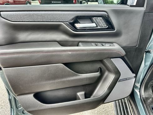 New 2026 GMC Yukon XL AT4 Ultimate AWD/4WD image 21