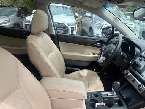 Used 2016 Subaru Outback 2.5i Limited AWD/4WD image 10